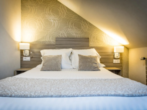 Hotel De Brunville Et Restaurant Le Cafe Louis