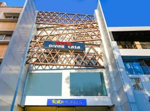 Fabhotel Divine Casa