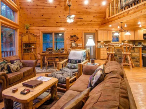 Denali Private Cabin Includes Xbox, Hot Tub, and Stone Pizza Oven by Redawning