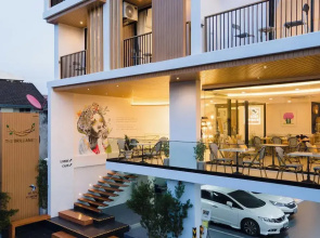 The Brillianest Gallery Hotel