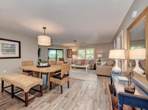 Sea Grape Inn 6- BEACHFRONT Property