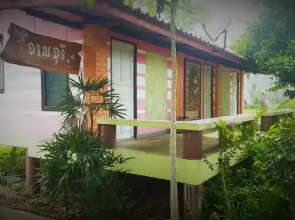 Jorakae Sampan Resort