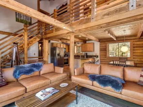 Private Luxurious Cabin w spa Near Breckenridge
