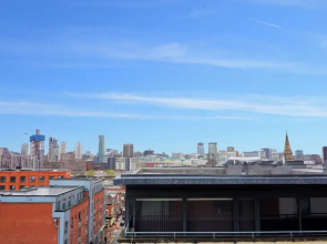 2 Bed Penthouse With Beautiful City Views