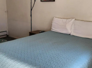 Golden Arrow Motel