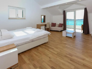 Villa Exotica