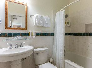 The Southernmost Inn - Adults Only