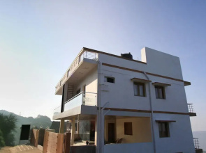 Oyo 27753 Kasa Luxury Inn