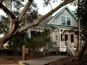 Kate s Choice 5 Bedroom Holiday Home By Bald Head Island