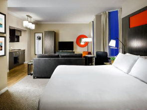 One King West Hotel & Residence
