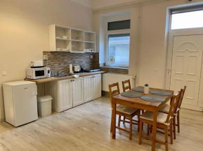 Pacsirta Apartmanház