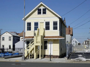 Shore Beach Houses - 38 A Lincoln Avenue