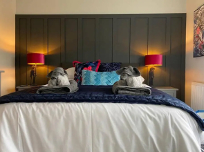 WESTREACH Filey - a 4 Bedroom, all en-suite sleep 8 Townhouse