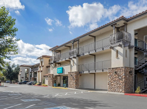Hillstone Inn Tulare, an Ascend Collection Hotel