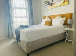 Smartz Apartment 210