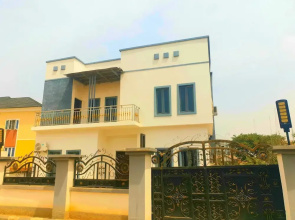 Bly & Schol Apartments