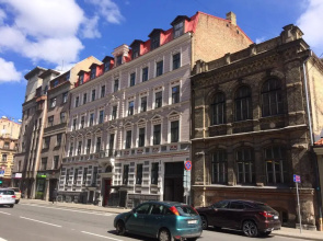 Sunny and compact apartment