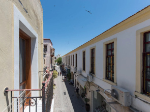 Minaret Suites & Apartments