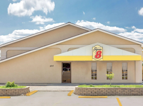 Super 8 by Wyndham Norfolk