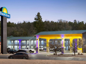 Days Inn by Wyndham Ruidoso Downs