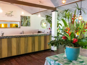 Hotel Tortuguero Beachfront