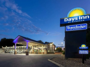Days Inn by Wyndham Charles Town/Harpers Ferry