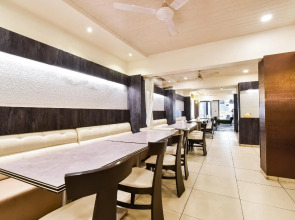 Collection O 37401 Hotel Shirdi Park Inn