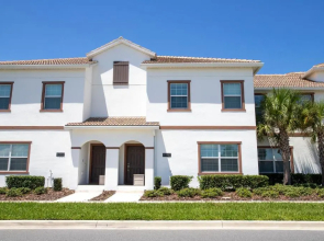 Ravishing Four Bd w Pool Close to Disney 4947