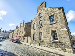 Beautiful, Historic Georgian 4 bed house: Heart of the City