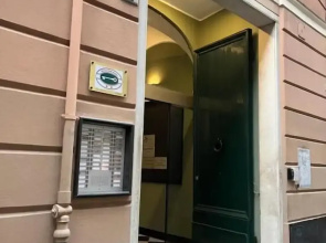 Genova Gold Rooms