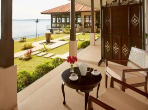 Ekho Lake House Polonnaruwa