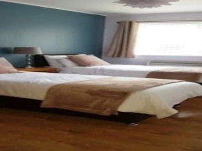 Cresta Court