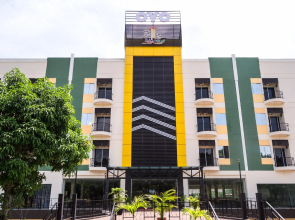 OYO 976 Baloi View Apartment