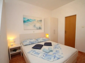 Jovize - Free Parking - SA7