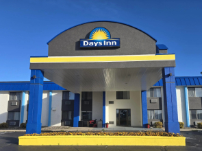 Days Inn by Wyndham Portage/Cascade Mountain area