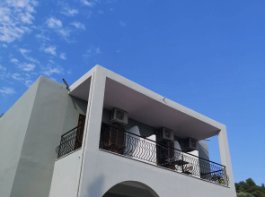 Gyalos Beachfront