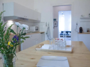 Central , 3 Rooms in Frankfurter Tor