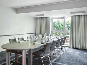 Hyatt Place London Heathrow Airport