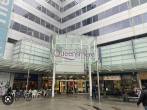 Luxurious two Bedrooms Apartment Slough