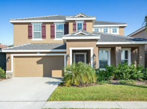 ACO FAMILY - 5 Bd with Private Pool (1622)