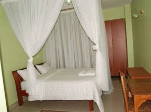 Aya Inn Hotel