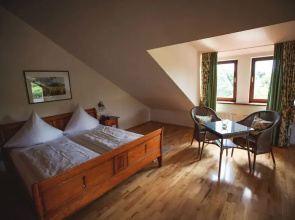 Weingut & Landhotel Lucashof