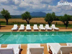 Masía para grupos con piscina privada28 pax