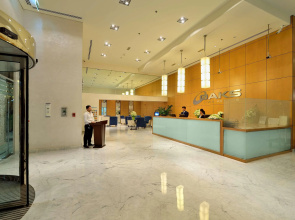 Oaks Liwa Heights Suites