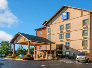 Comfort Inn & Suites Branson Meadows