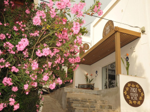 7. Art Feslegen Hotel