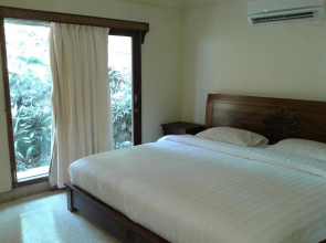 Queen of The South Resort