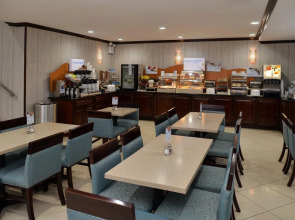 Holiday Inn Express Kennedy Airport