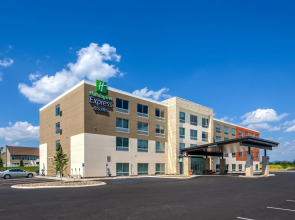 Holiday Inn Express & Suites Reedsville - State Coll Area by IHG