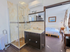 AU BEAU RIVAGE AP2049 by RIVIERA HOLIDAY HOMES